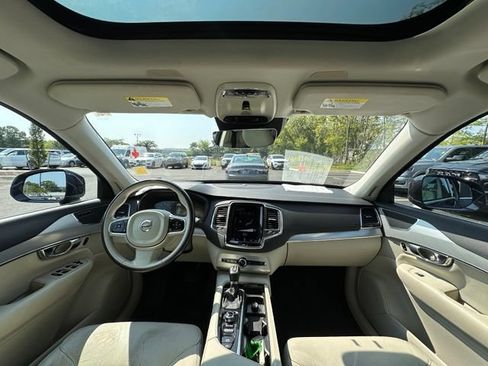 Used 2016 Volvo XC90 T6 Momentum AWD/4WD image 2