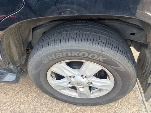 Used 2009 Toyota Land Cruiser AWD/4WD image 9