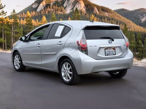 Used 2012 Toyota Prius C Three w/ Preferred Accessory Pkg #1 FWD image 5