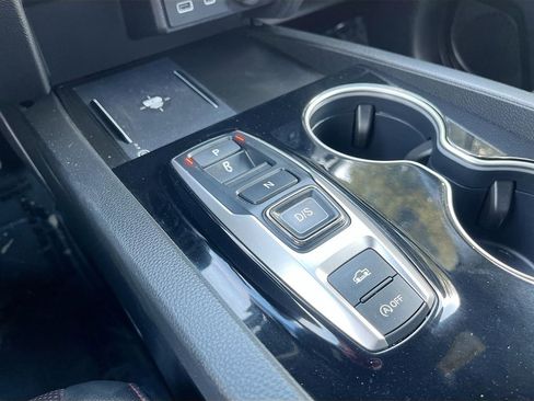 Used 2025 Honda Ridgeline Black Edition image 17