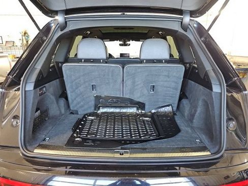 Used 2018 Audi Q7 3.0T Prestige AWD/4WD image 35