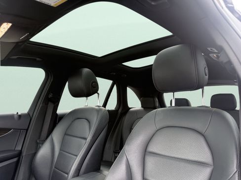 Used 2020 Mercedes-Benz GLC 300 GLC 300 image 30