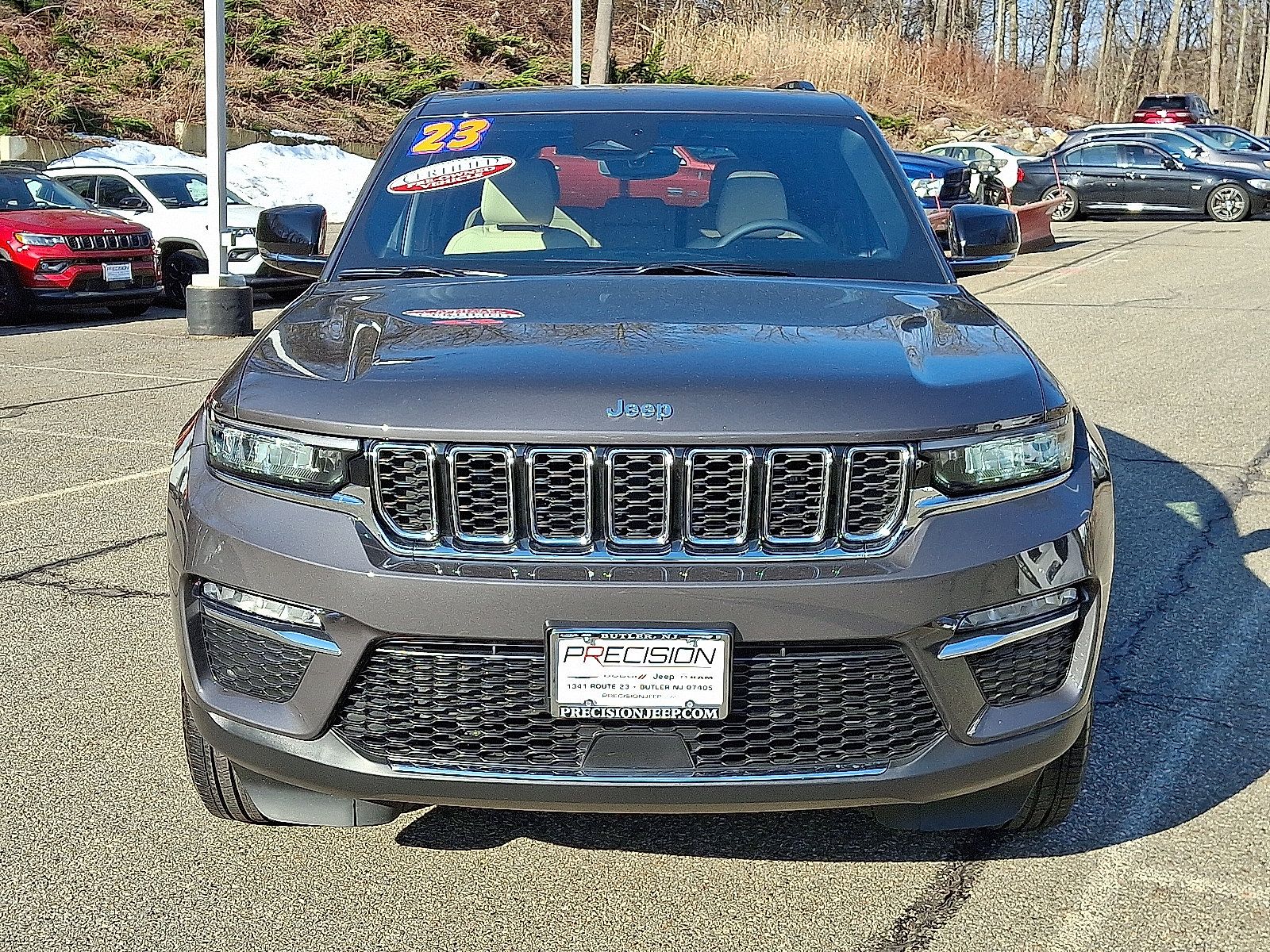 Certified 2023 Jeep Grand Cherokee Limited AWD/4WD image 2