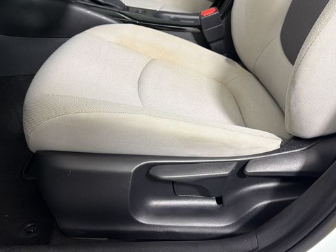 Used 2022 Toyota Corolla L FWD image 12