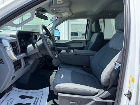 Used 2025 Ford F350 XLT AWD/4WD image 13