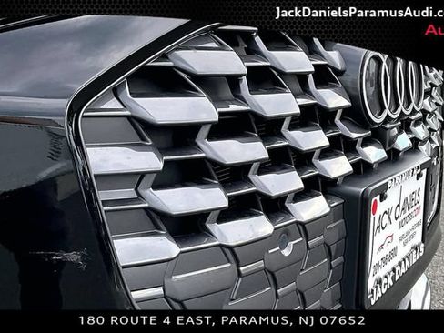 Used 2025 Audi Q5 Premium w/ Convenience Package AWD/4WD image 20