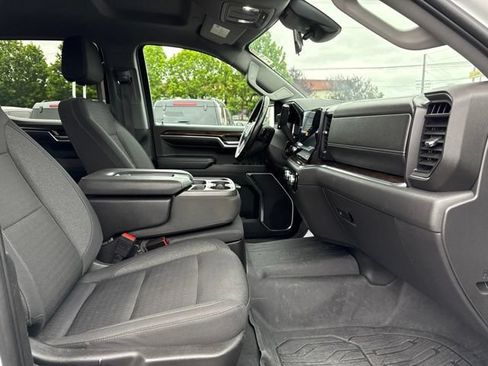 Used 2023 GMC Sierra 1500 SLE AWD/4WD image 10