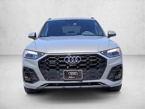 Used 2023 Audi Q5 e Premium Plus w/ Premium Plus Package AWD/4WD image 2