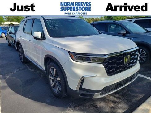 Used 2023 Honda Pilot Elite image 1