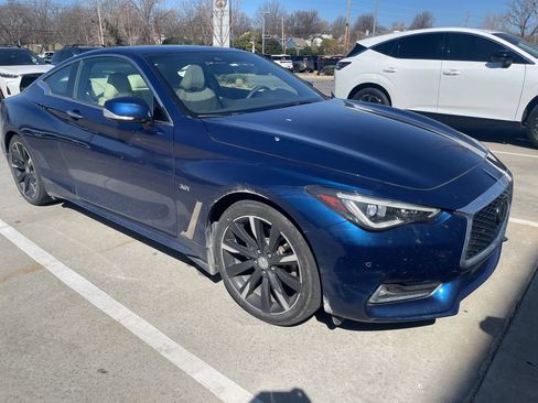 Used 2019 INFINITI Q60 3.0t Luxe w/ Essential Package image 1