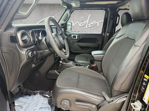 Used 2023 Jeep Wrangler Unlimited Sport AWD/4WD image 19