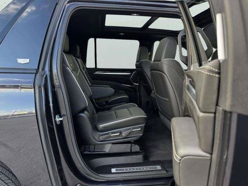 Used 2025 Cadillac Escalade ESV Sport w/ Touring Package AWD/4WD image 42