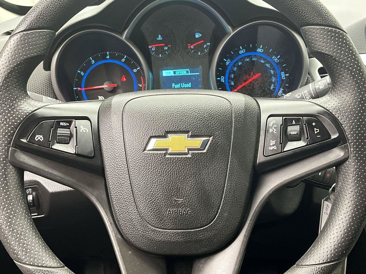 Used 2016 Chevrolet Cruze LT w/ Technology Package FWD image 12