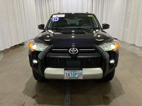 Certified 2024 Toyota 4Runner TRD Off-Road Premium w/ Off Road Premium Plus Package AWD/4WD image 9