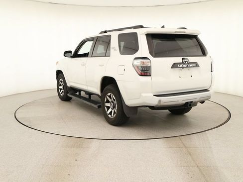 Used 2021 Toyota 4Runner TRD Off-Road Premium w/ Moonroof Package AWD/4WD image 4