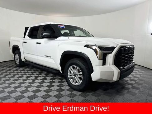 Used 2022 Toyota Tundra SR5 w/ Convenience Package RWD image 1