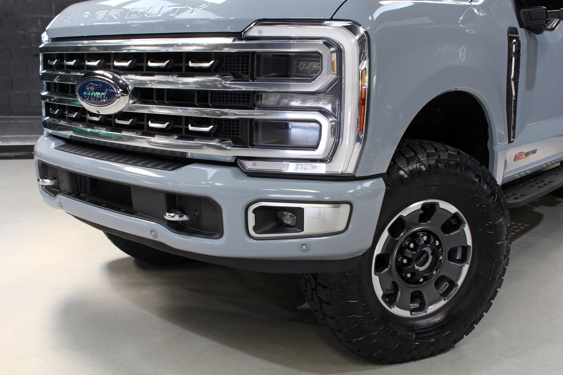 Used 2024 Ford F250 Platinum w/ Tremor Off-Road Package AWD/4WD image 7