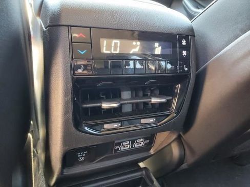 Used 2023 Jeep Grand Cherokee L Limited image 11