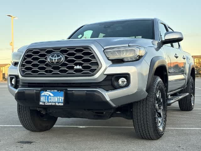 Used 2022 Toyota Tacoma TRD Off-Road AWD/4WD image 11