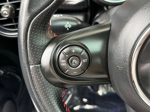 Used 2019 MINI Cooper S image 24