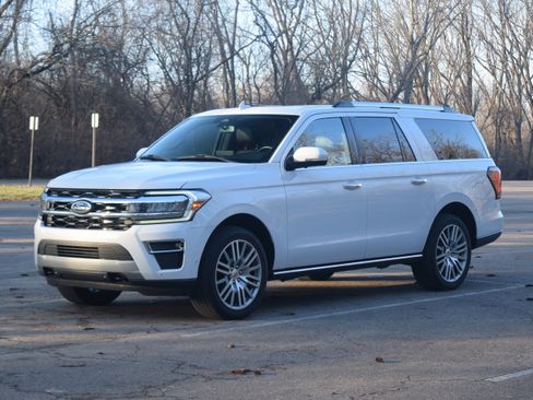 Used 2022 Ford Expedition Max Limited image 23