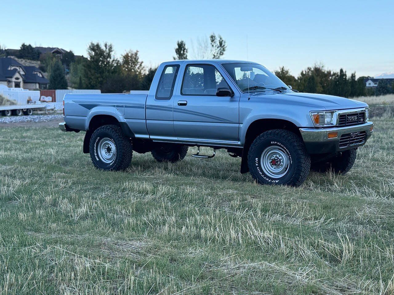 Used 1990 Toyota Pickup Deluxe AWD/4WD image 8