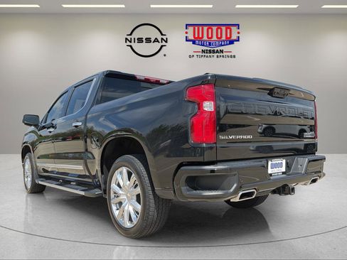 Used 2024 Chevrolet Silverado 1500 High Country w/ High Country Premium Package AWD/4WD image 4