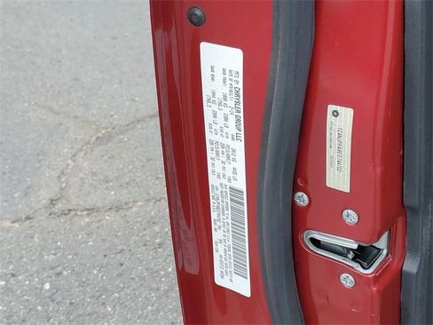 Used 2014 Jeep Patriot Latitude image 28