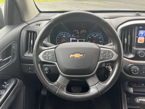 Used 2018 Chevrolet Colorado LT AWD/4WD image 11