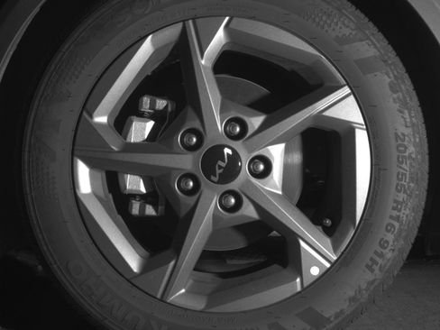 Used 2025 Kia K4 LXS image 12