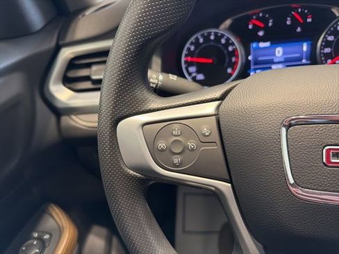 Certified 2023 GMC Acadia SLE w/ Driver Convenience Package image 29