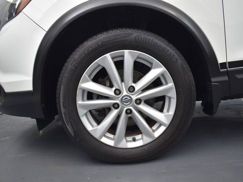 Used 2017 Nissan Rogue Sport S w/ S Appearance Package image 8