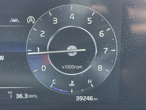 Used 2024 Kia Seltos EX image 2