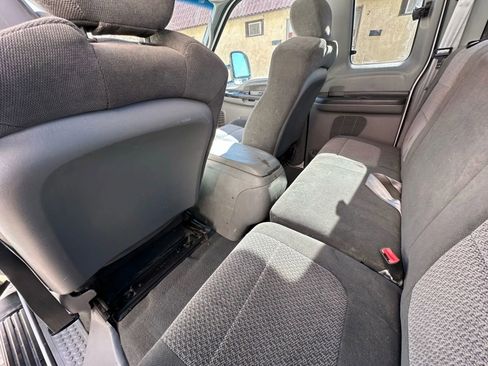 Used 2002 Ford F250 2WD SuperCab Super Duty image 15