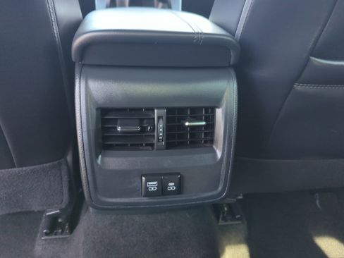 Used 2021 Toyota Avalon XSE FWD image 30
