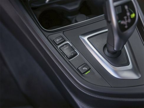 Used 2020 BMW 440i Coupe w/ M Sport Package image 28