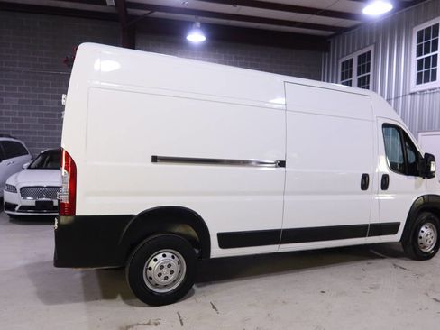 Used 2023 RAM ProMaster 2500 w/ Driver Convenience Group image 5