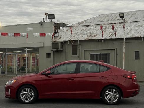 Used 2019 Hyundai Elantra SEL image 7