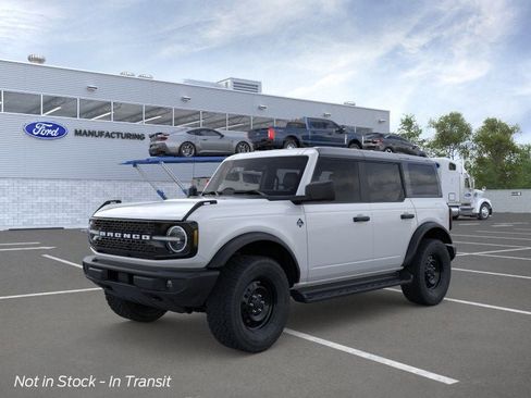 New 2026 Ford Bronco Outer Banks AWD/4WD image 1