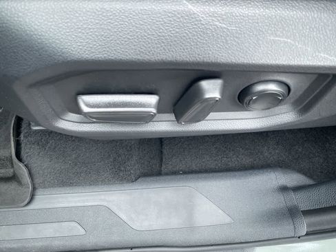 Used 2024 Toyota Tundra Limited image 12