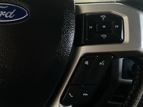 Used 2019 Ford F150 Lariat w/ Trailer Tow Package image 30