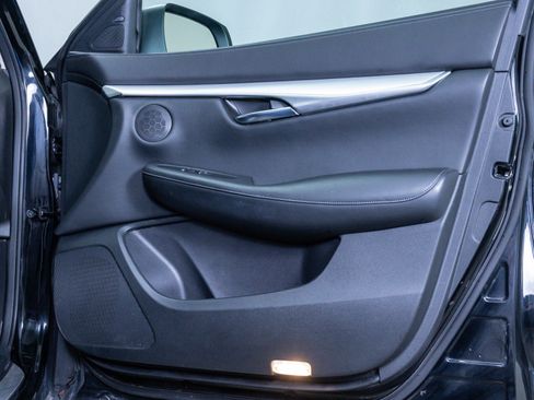 Used 2019 INFINITI QX50 Luxe w/ Navigation Package image 10