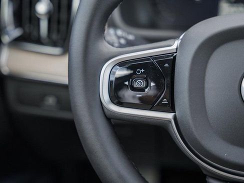 New 2026 Volvo XC90 B6 Plus w/ Protection Package Premier image 28