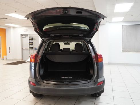 Used 2015 Toyota RAV4 LE AWD/4WD image 9