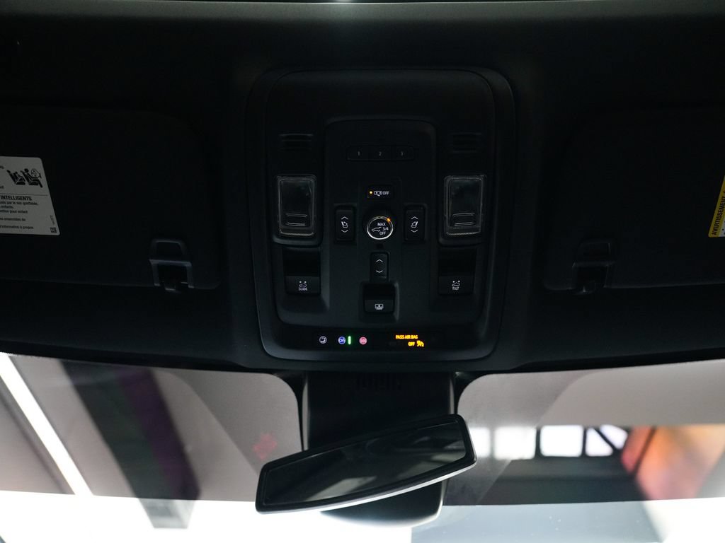 Used 2023 GMC Yukon AT4 AWD/4WD image 42