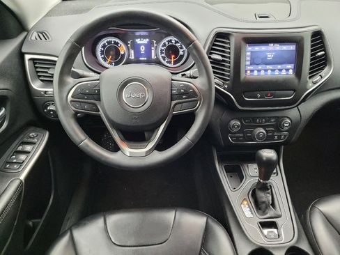 Used 2020 Jeep Cherokee Latitude Plus FWD image 22