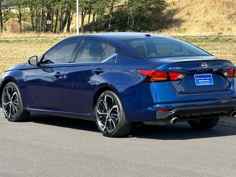 Used 2023 Nissan Altima 2.5 SR FWD image 5
