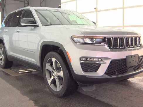 Used 2022 Jeep Grand Cherokee Limited 4xe w/ Rear Seat Video Group 1 image 3