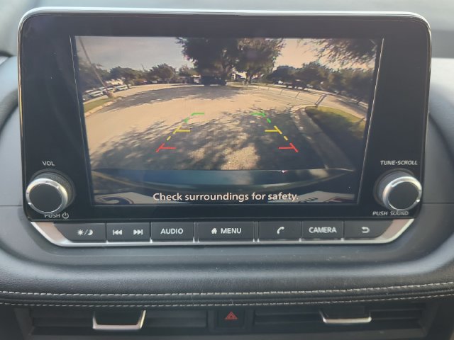 Used 2025 Nissan Rogue SV AWD/4WD image 18