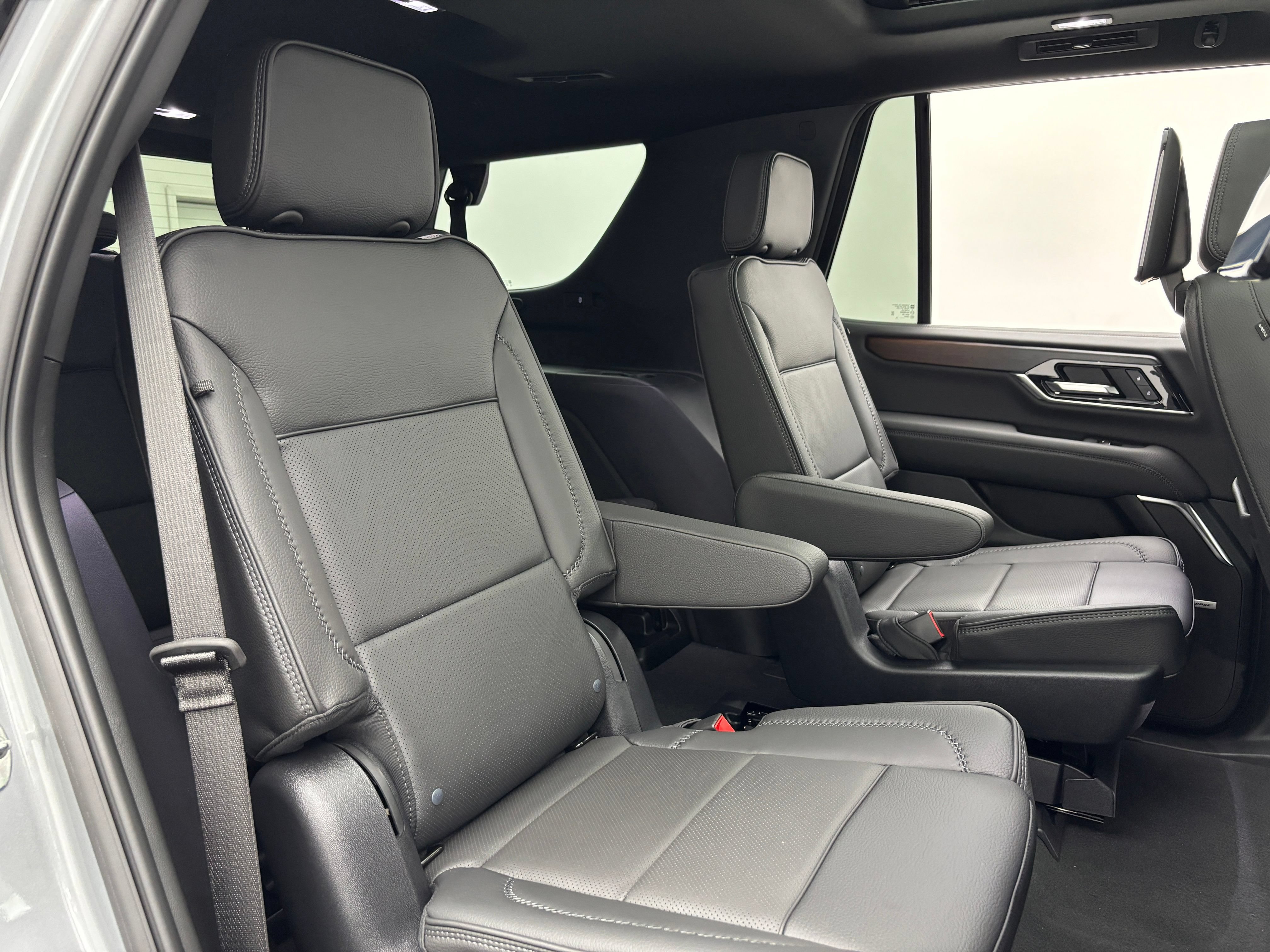 New 2026 GMC Yukon Denali w/ Denali Reserve Package AWD/4WD image 43